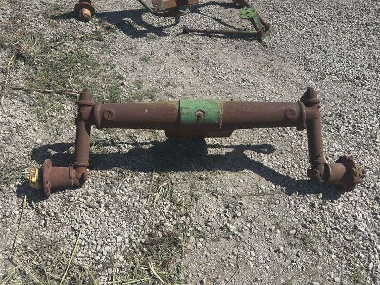John Deere Model B Wide Front End