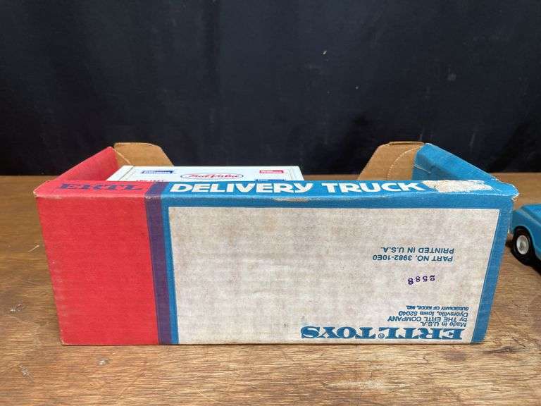 (2) Pickup and True Value Truck Ertl