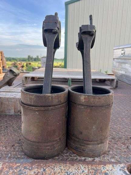 (2) John Deere Model G Pistons image