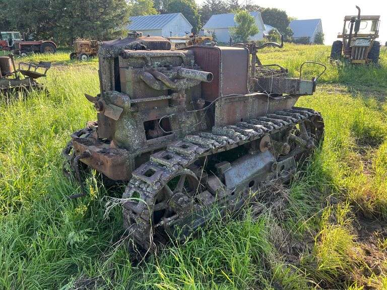 Caterpillar 5 Ton Crawler image