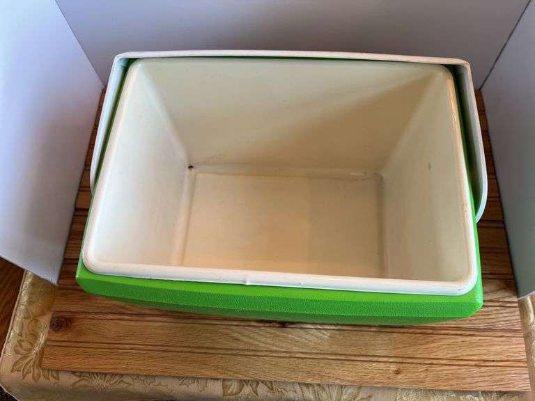 John Deere Igloo Cooler