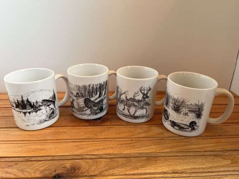 (4) John Deere Wildlife Mugs