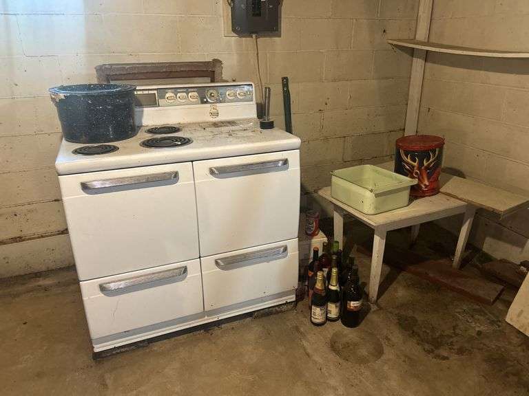 Vintage Westinghouse Stove image