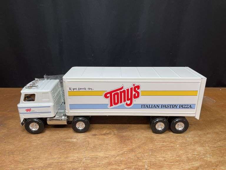 Tony's Pizza Semi Ertl image