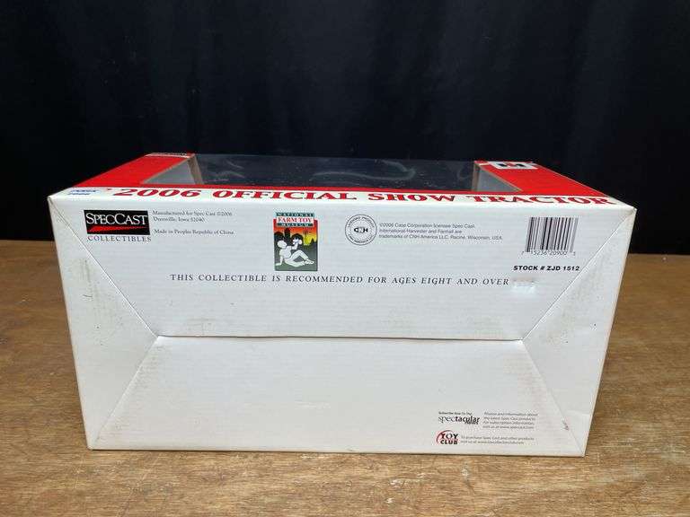 1/16 Farmall 350 w/Loader 2006 Pork Expo NIB SC