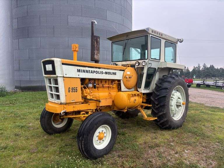 Minneapolis Moline G955 LP image