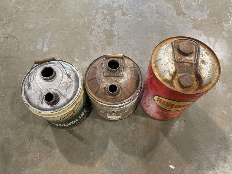 (3) Oil Cans