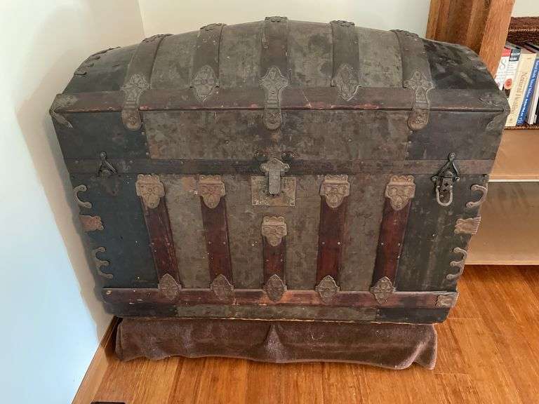 Vintage Trunk