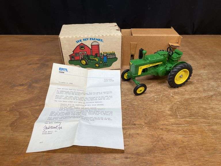 1/16 John Deere 630 LP 1988 NFTS NIB Ertl image