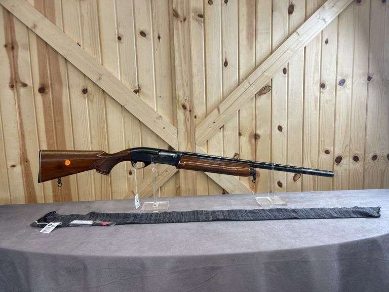 Remington Model 1100 12 Gauge Semiauto Shotgun image