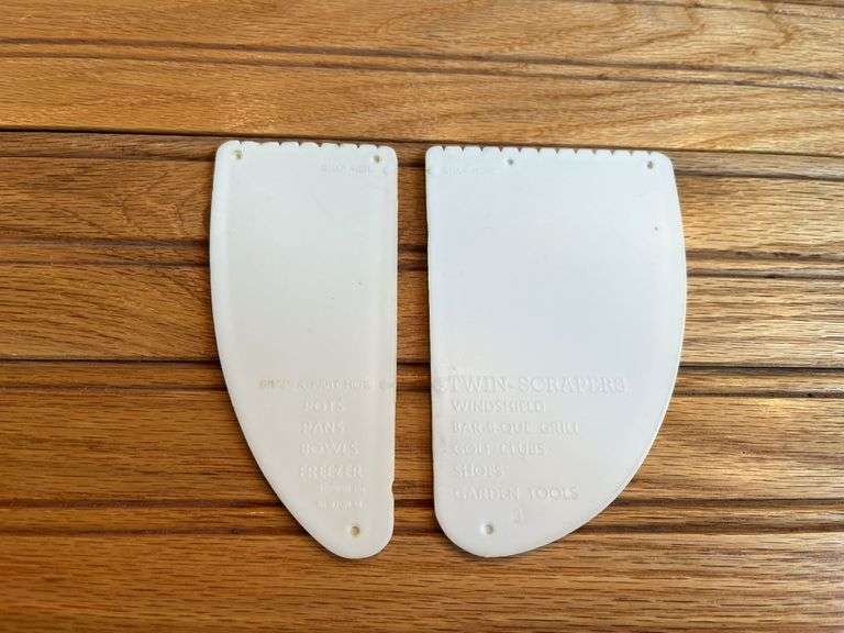 John Deere Ice Scraper