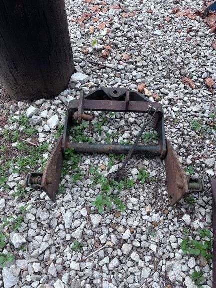 John Deere Brinly Hitch