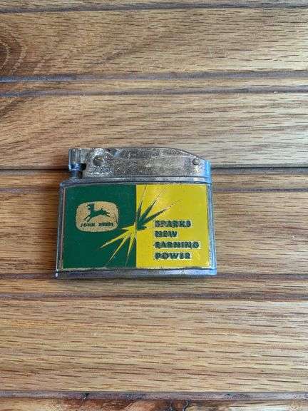 John Deere Lighter image