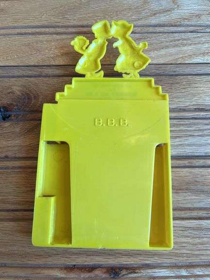 (3) Advertising Letter Holders + Thermometer