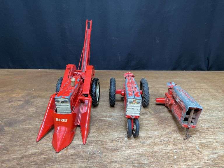 (3) 1/16 Tru-Scale Tractors Carter