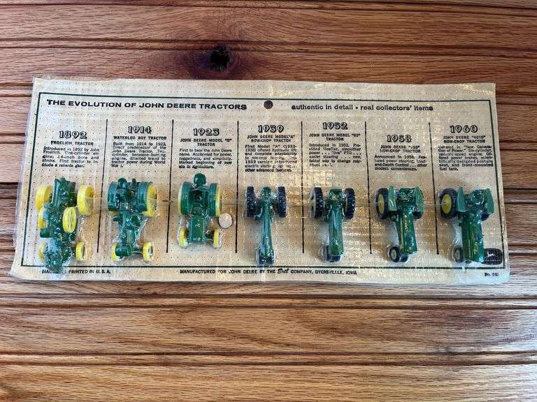 1/64 John Deere Tractor Historical Set NIB Ertl image