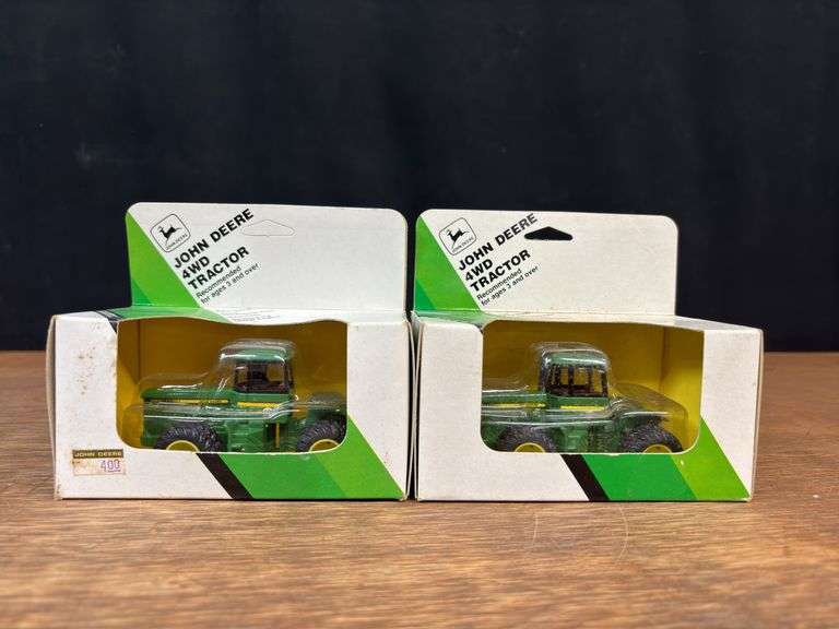 (8) 1/64 John Deere 8850 NIB Ertl