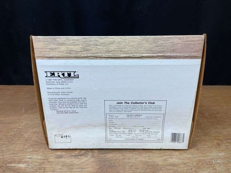 1/16 Ford 8N Set NIB Ertl