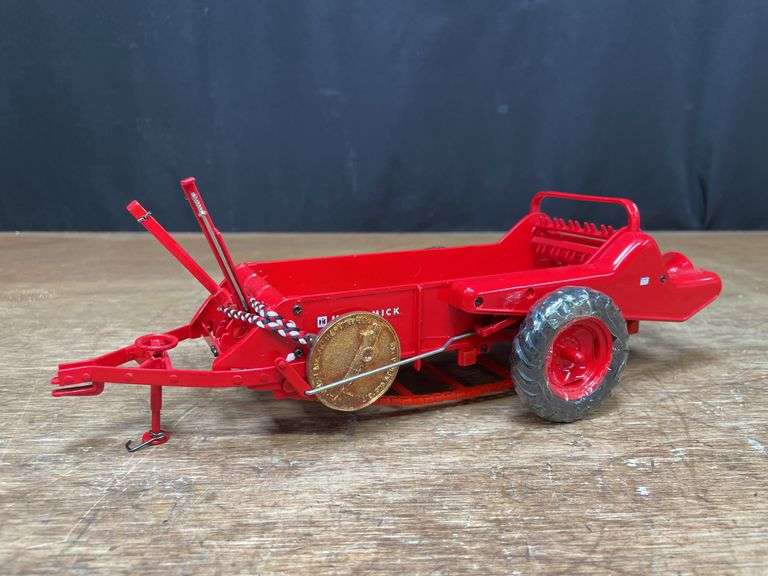 1/16 McCormick Spreader Precision Ertl