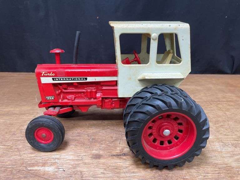 1/16 IH 1256 Ertl