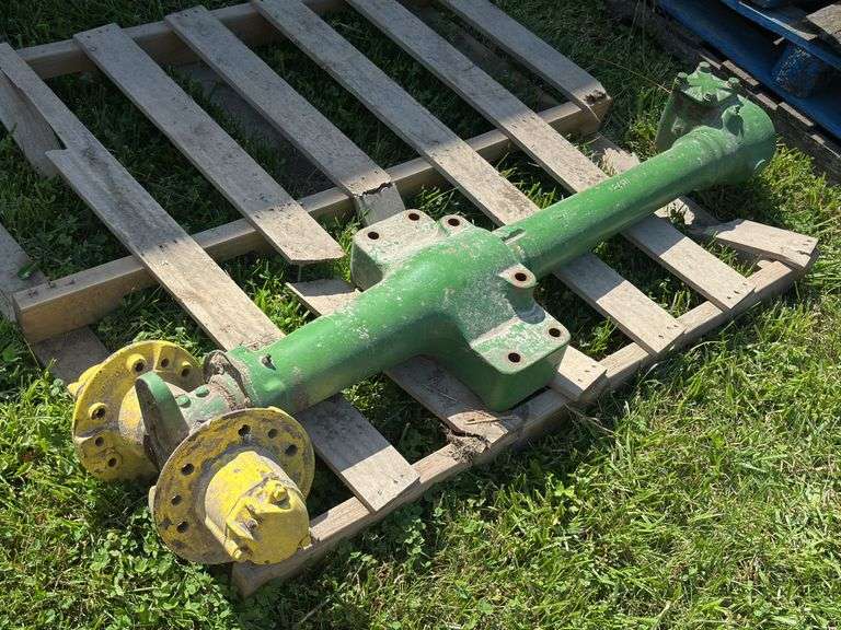 John Deere Unstyled Model G Front Pedestal image