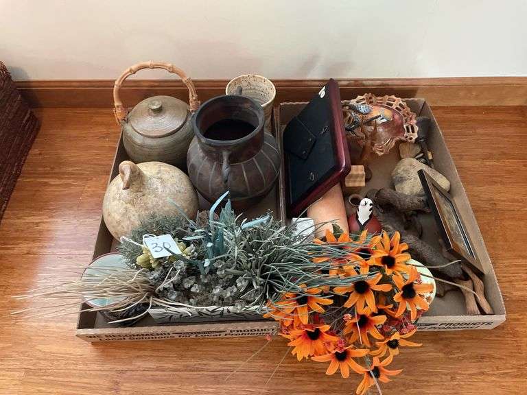 Travel Artifacts/Decor