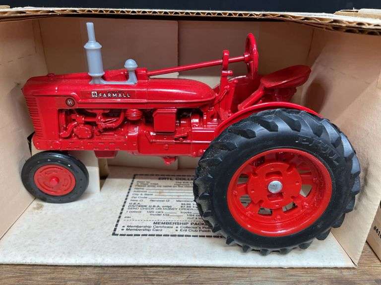(2) 1/16 Farmall H + 350 NIB Ertl