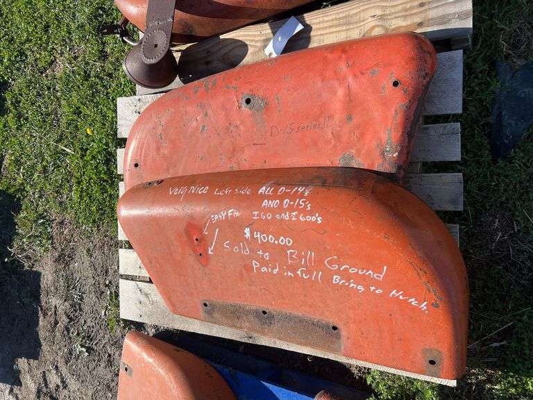 Allis Chalmers D14 and D15 Fender Set