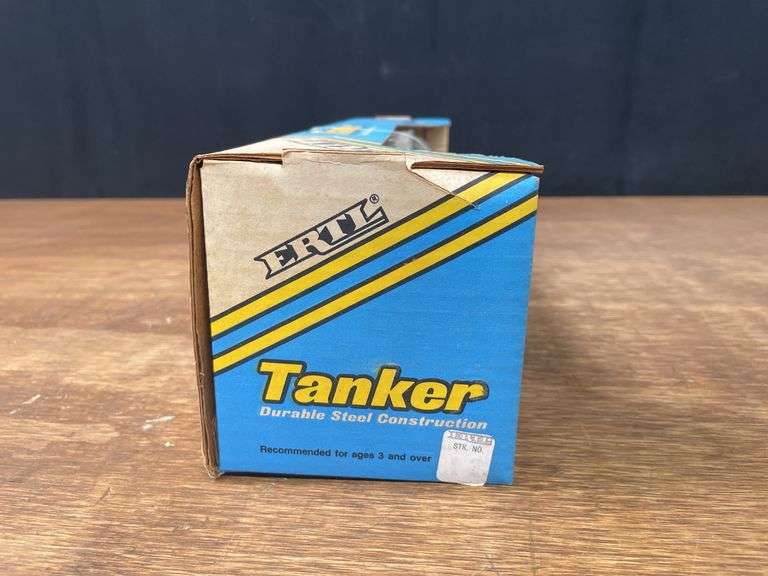 (2) Shell + Texaco Tanker Semis NIB Ertl