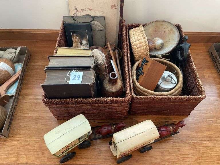 Travel Artifacts/Decor