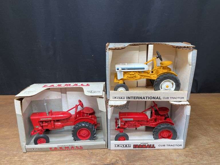 (3) 1/16 Farmall Cubs + IH 140 NIB Ertl image
