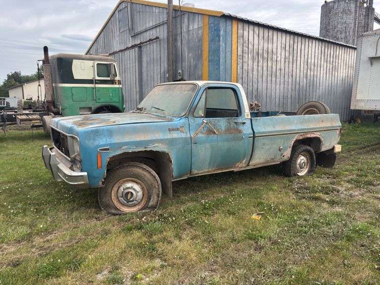 Chevrolet Scottsdale 3/4 Ton 4WD image