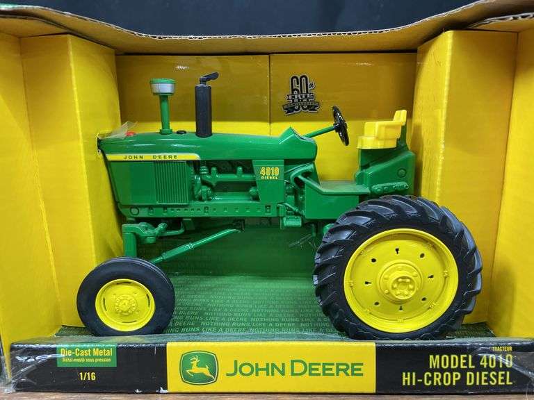 1/16 John Deere 4010 Hi-Crop NIB Ertl