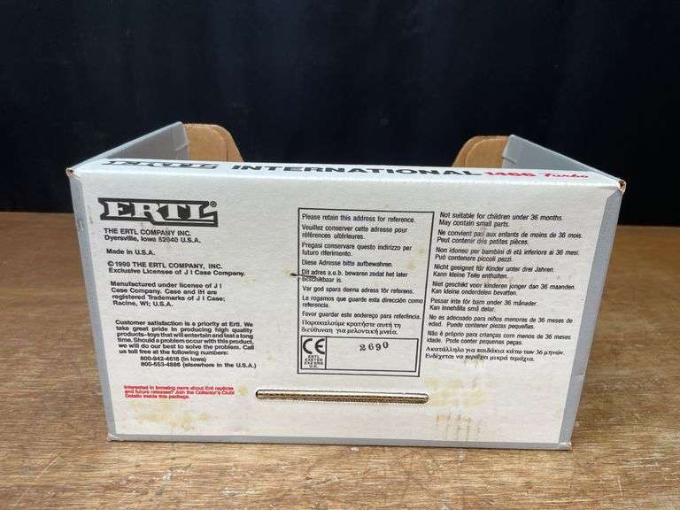 1/16 IH 1466 NIB Ertl