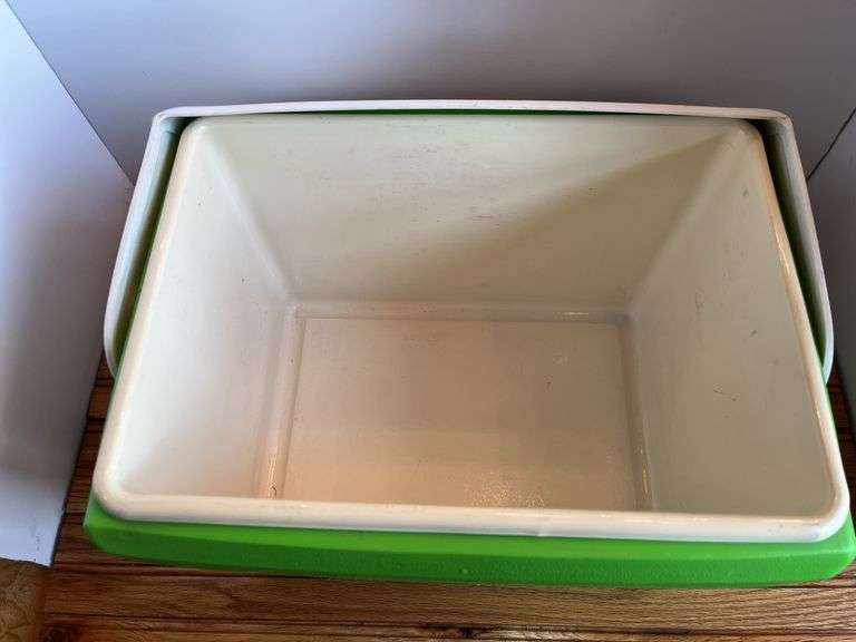 John Deere Igloo Cooler