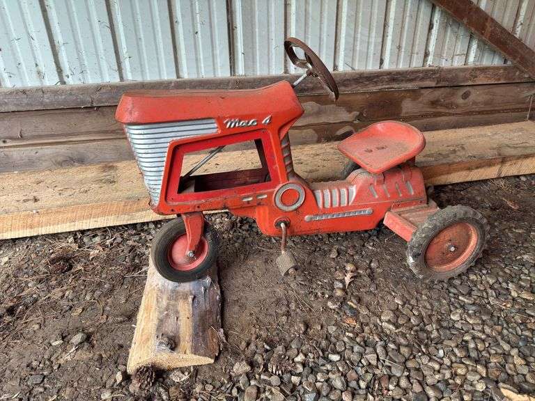 Mac 4 Pedal Tractor image