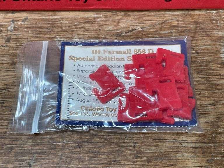 1/16 IH 856 2000 Ontario NIB SM