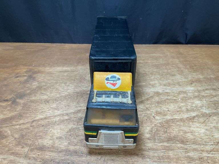 Skoal Racing Semi Ertl