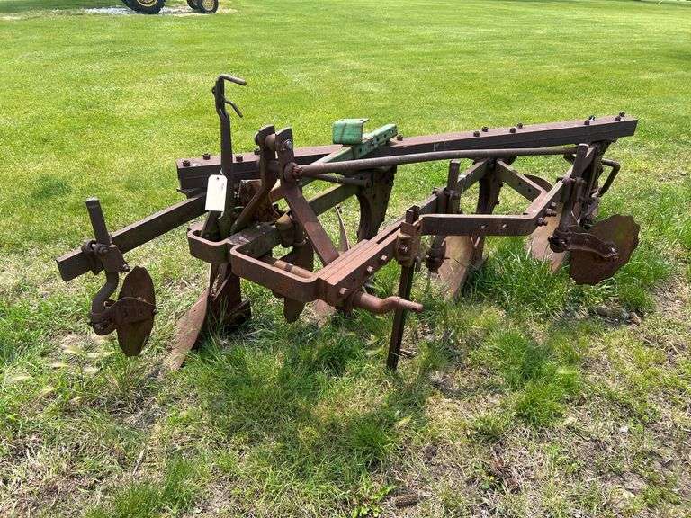 John Deere 145 Plow