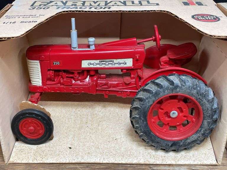 (2) 1/16 Farmall 350 + F20 NIB Ertl
