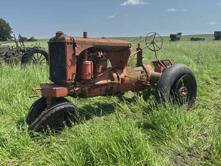 Allis Chalmers Model UC image