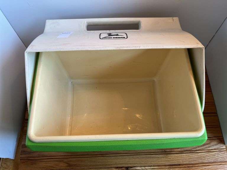 John Deere Igloo Cooler