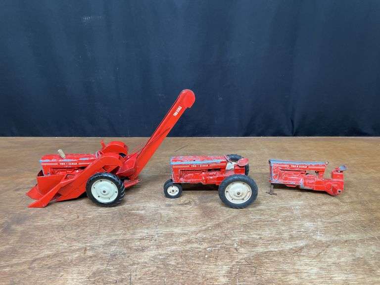 (3) 1/16 Tru-Scale Tractors Carter