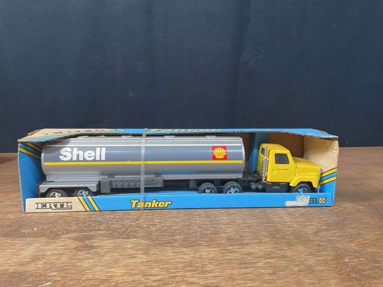 (2) Shell + Texaco Tanker Semis NIB Ertl