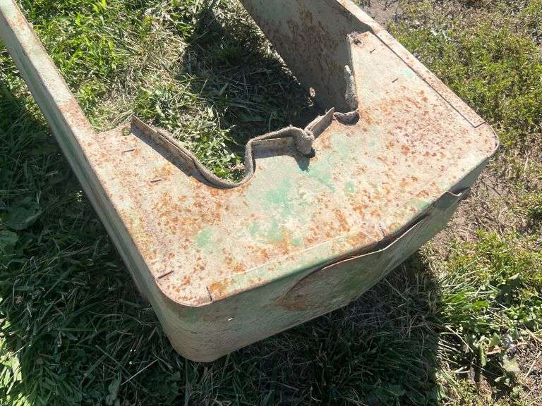 John Deere Letter Series Corn Picker Grille Part