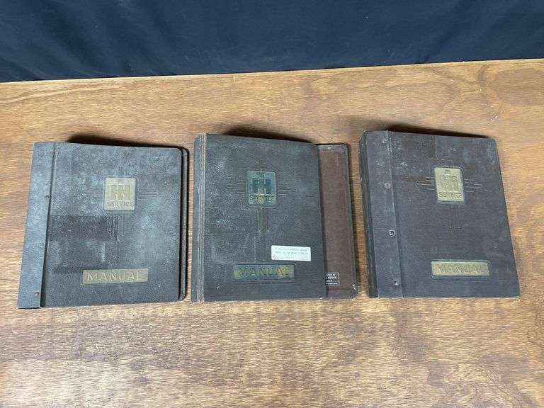 (3) IH Service Manual Binders image