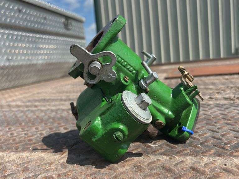 Marvel Schebler DLTX 10 Carburetor image