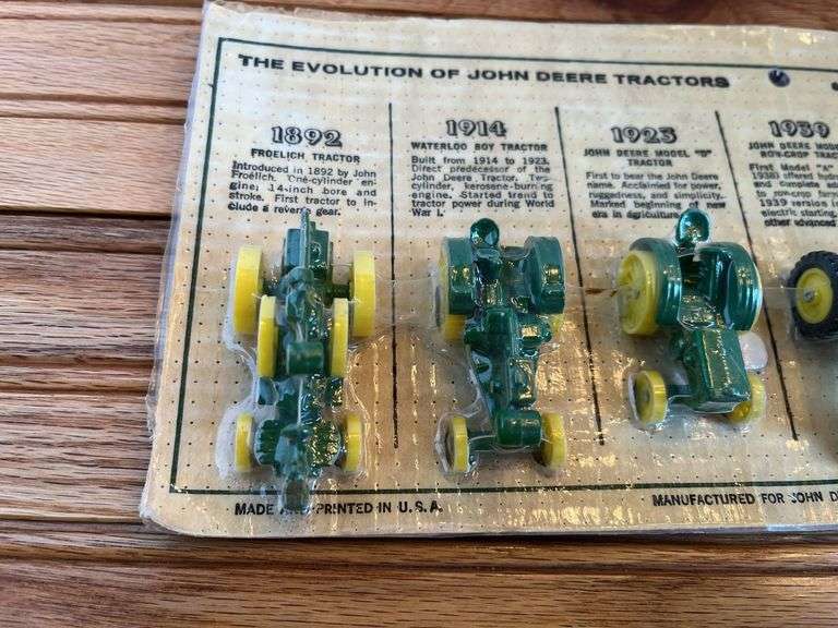 1/64 John Deere Tractor Historical Set NIB Ertl