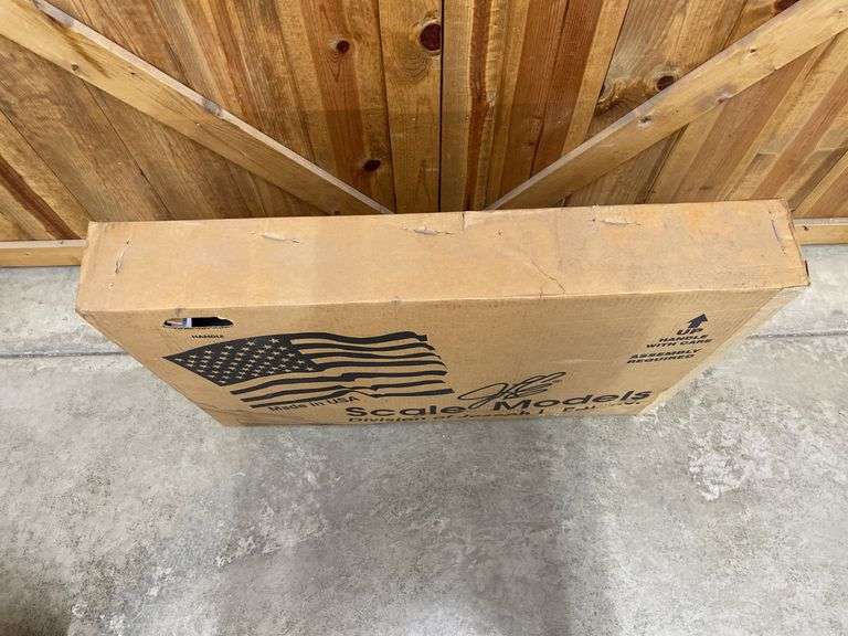 White Farmall M Pedal Tractor Collector NIB SM