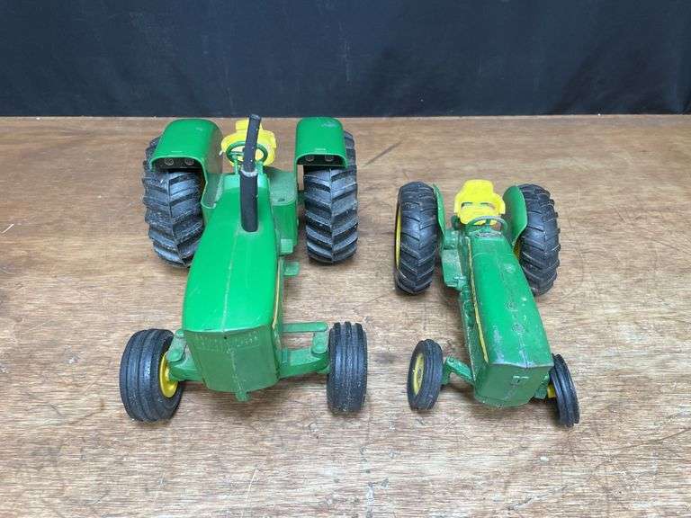 (2) 1/16 John Deere 5020 + 2020 Ertl.